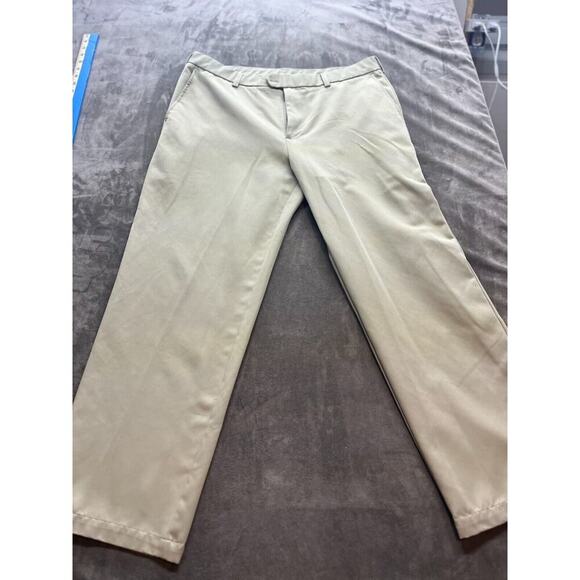 IZOD GOLF MEN PANT 36X30 KHAKI CLASSIC FIT CHINO FLAT FRONT STRETCH POLY SPANDEX - Picture 1 of 9